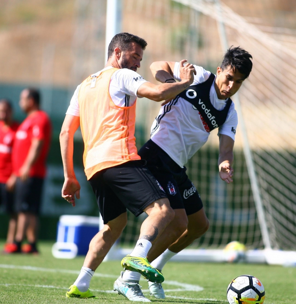 İşte Beşiktaş'ın bugünkü idmanından kareler! - Görsel 15