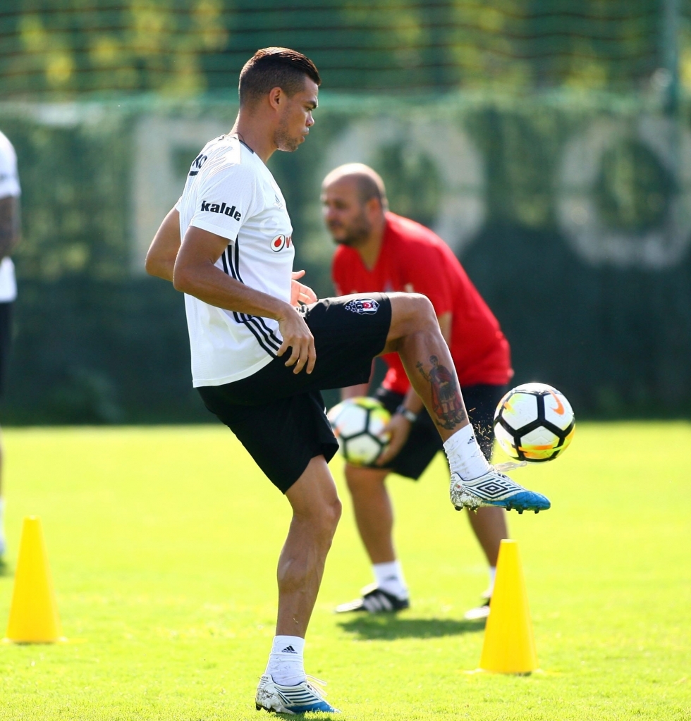 İşte Beşiktaş'ın bugünkü idmanından kareler! - Görsel 16
