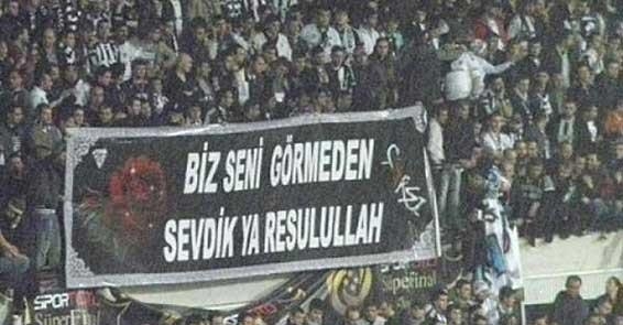 Beşiktaş tribünlerinin futbol dışı pankartları 2 - Görsel 8