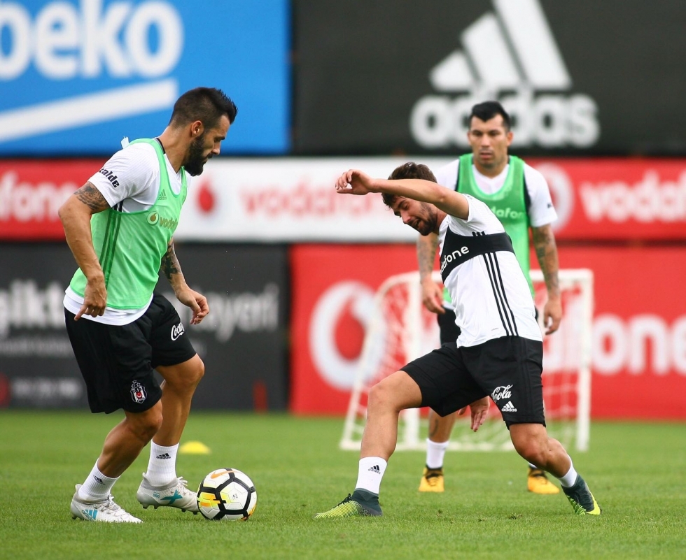 İşte Beşiktaş'ın bugünkü idmanından kareler! - Görsel 2