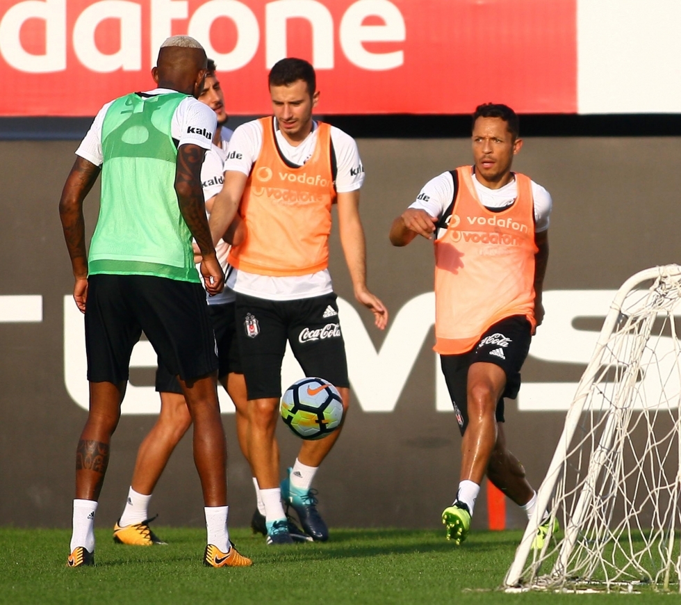 İşte Beşiktaş'ın bugünkü idmanından kareler! - Görsel 14