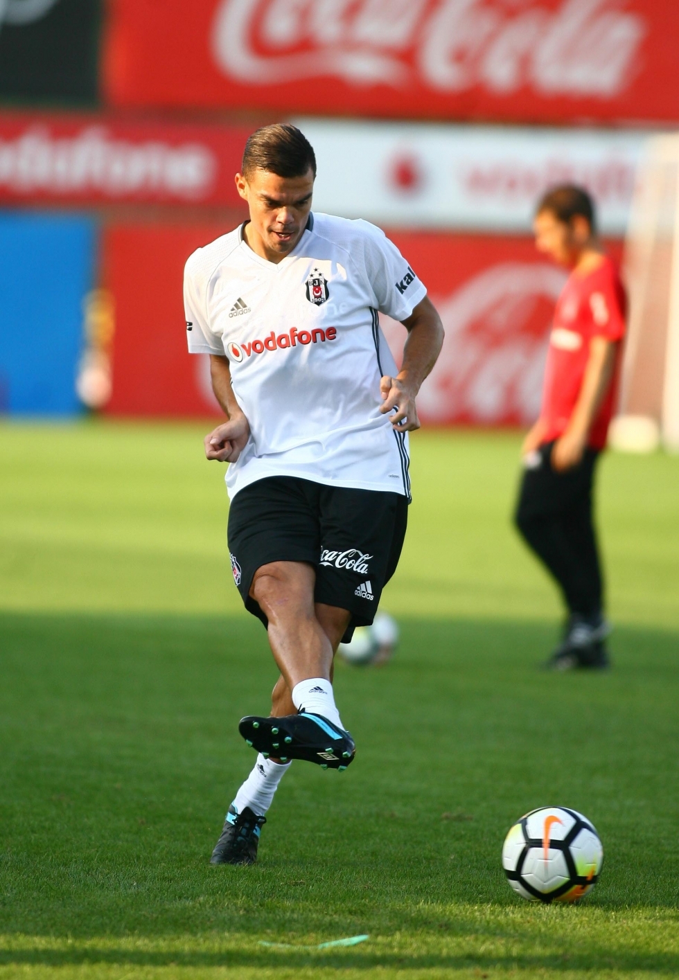 İşte Beşiktaş'ın bugünkü idmanından kareler! - Görsel 21
