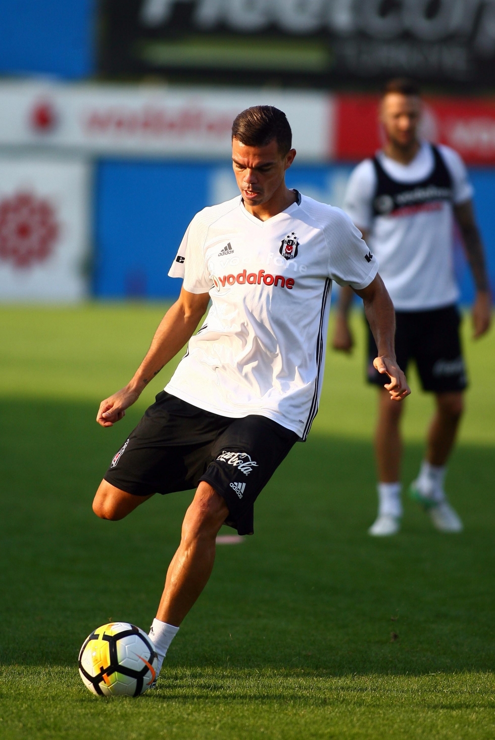 İşte Beşiktaş'ın bugünkü idmanından kareler! - Görsel 22